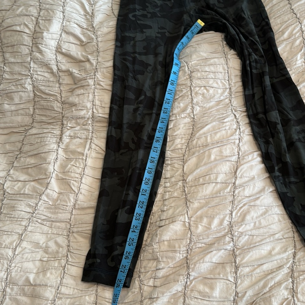 Lululemon Aligns - image 6